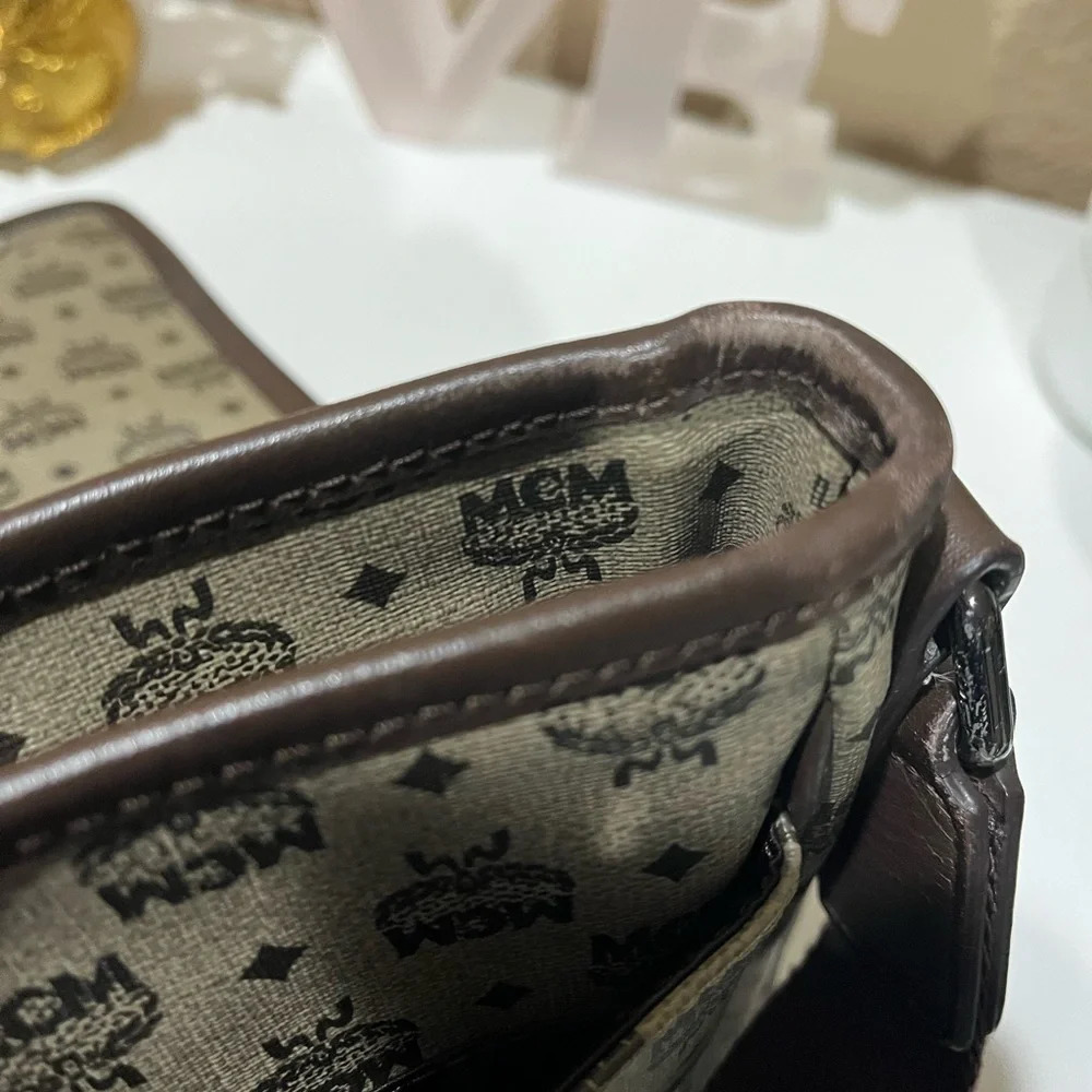 MCM MONOGRAM MESSENGER BAG - Picture 10 of 16